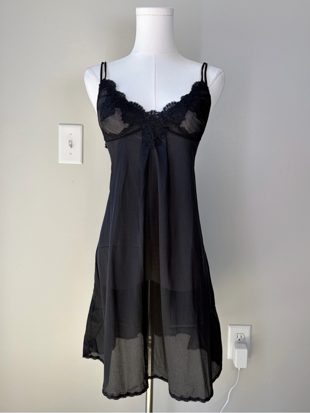 Vintage Vassarette Crepelon Black Semi-Sheer Lace Detail Slip Dress 60-70s Sz 32
